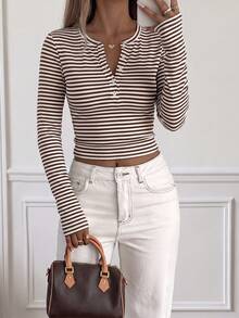 GLAMSKIN Top court pour femmes, col Henley basique avec boutons, manches longues, coupe slim, t-shirt en maille décontracté, été/automne, rentrée scolaire, sortie, quotidien, streetwear - Rayures marron et blanches - Voir 10
