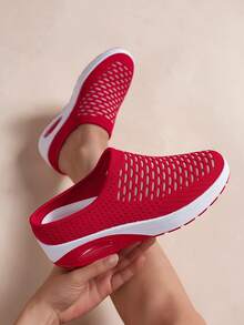 Sepatu Selop Model Mule Jala Ukuran Besar untuk Wanita, Sepatu Kasual Bernapas dengan Sol Lembut, Tanpa Penutup Belakang, Nyaman untuk Aktivitas Luar Ruangan - Merah - View 2
