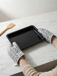 1 Pair Heat-Resistant Oven Mitts, Geometric Print Cotton Filled Baking Gloves With Hanging Loop, Thick Protective Cooking Mitts For Hot Baking Trays, Microwave, Pots, Pans, Kitchen Utensils, Home And College Dorm Essentials - Multiple Styles and Colors - View 7