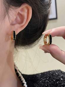 1 Pair Copper Material Fashion Niche Design Personalized Exquisite Elegant Versatile Black Oil Drop Geometric Ear Cuff Earrings, Suitable For Women's Daily, Holiday And Party Wear - Geometry - View 2