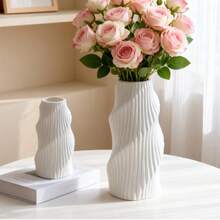 1 chiếc chậu hoa nhỏ bằng nhựa màu trắng, vật dụng trang trí thiết kế sang trọng thanh lịch, phong cách độc đáo, dùng cắm hoa trang trí nhà cửa, phù hợp cho hoa giả và mục đích trang trí đơn giản, có 2 màu - A - Xem 2