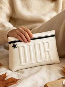 Dior This White Makeup Bag Is A Stylish And Versatile Handbag With A Large Capacity, Capable Of Storing Cosmetics And Lipsticks. It Features A Metal Zipper, Exquisite Details, And Easy Opening And Closing. - White - View 2