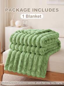 1pc Sofa Blanket, Green Bed Throw, Comfortable & Warm, Ultra-Soft & Breathable, Lightweight & Soft, Minimalist Fashion Design, All-Around Comfort, Suitable For Travel, Nap Blanket, Multiple Sizes Available, Machine Washable - Green - View 3