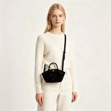 JP Dumpling Bag 女款 JH30692 Hana 小號新款手提包 單肩斜跨托特包 多用途 通勤上班 外出購物約會小包 輕量耐用 麂皮 高顏值 百搭 - 黑色 - 查看 10