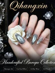 qihangxin Get Gothic Silver Glow 10片手工中號杏仁形全覆蓋穿戴甲，裸灰色貓眼款式搭配3D銀色金屬巴洛克蕾絲裝飾，酷颯時尚美甲套組，適合日常佩戴與萬聖節派對，銀色法式美甲，附工具組，秋季美甲 - 銀色 - 查看 4