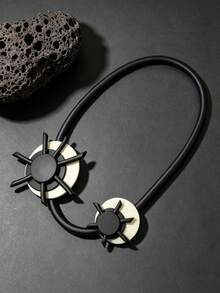 MARLIWOO 1pc Black & White Exaggerated Sun Collar Necklace, Vintage Niche EMO Gothic Style Party Neck Accessory - Black and White - View 2