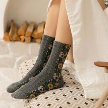 5 Pairs Random Assortment Women's Vintage Cable Knit Textured Side Ditsy Floral Skin-Friendly Durable Comfortable Breathable Mori Style Artistic Mid-Calf Socks Suitable For Daily Home Commute Holiday Gift Occasions - Multicolor - View 6