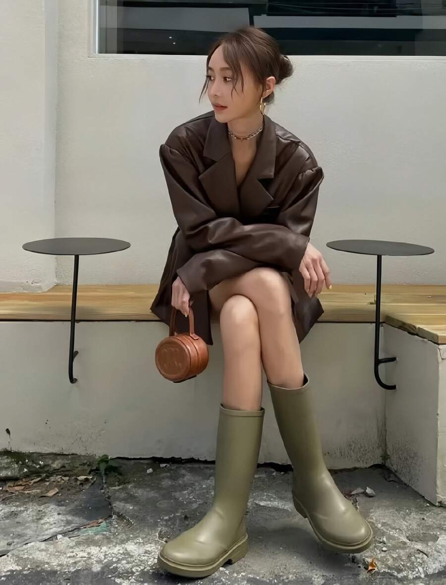 Women's Rubber Rain Boots, High Shaft, Smooth Surface, Non-Slip Thick Sole, Waterproof, Simple Design, Practical Boots For Rainy Days - Olive Green - View 1