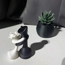 1pc King & Queen Chess Couple Statue, Wedding Decor, Romantic Anniversary Engagement Newlywed Gift, Home Decoration, Desktop Display Shelf - Multiple Styles - View 7