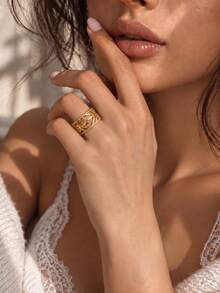 European & American Vintage French Bohemian Style Hollow Leaf Wide Open Ring, Niche Design High-End Index Finger Ring, Vacation Accessory For Women - Gold - View 2