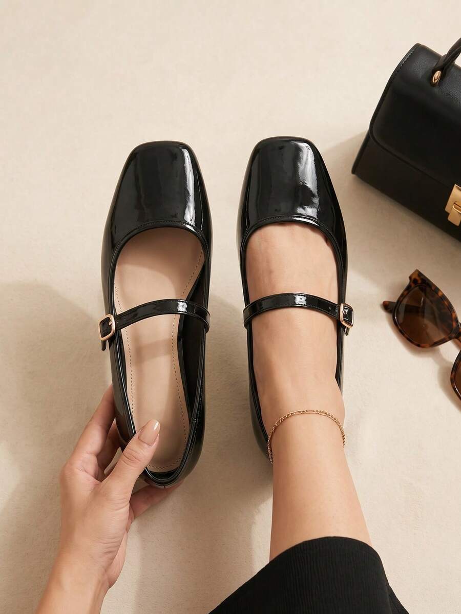 Women Flats - Black - View 1