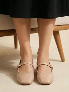 Women Flats - Makeup - View 2