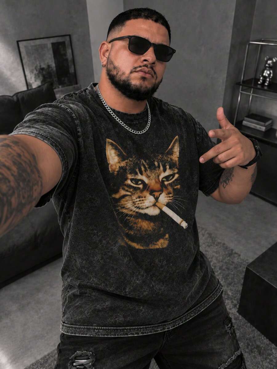 大码猫咪图案水洗T恤。图案为一只喜欢抽烟的猫。高品质蜡染印花复古时尚品牌男士T恤 - 黑色 - 查看 1
