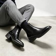 Men's Chelsea Boots Thick Sole Pointed Toe Elegant Vintage Style - Black - View 2