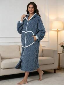 Heart Pattern Women's Hooded Zipper Blanket, Casual Blanket, Sleeping Bag And Camping Bedding, Soft Warm Plush Home Bathrobe, Multi-Functional Wearable Blanket, Thickened Flannel Lining With Lamb Fleece, Long Pile Texture, Suitable For Bedroom Rest And Camping Outdoor Leisure, Ideal For Cold Weather, Available In Multiple Colors: Pink, Purple, Blue, Gray, Heart Pattern - Multicolor - View 8