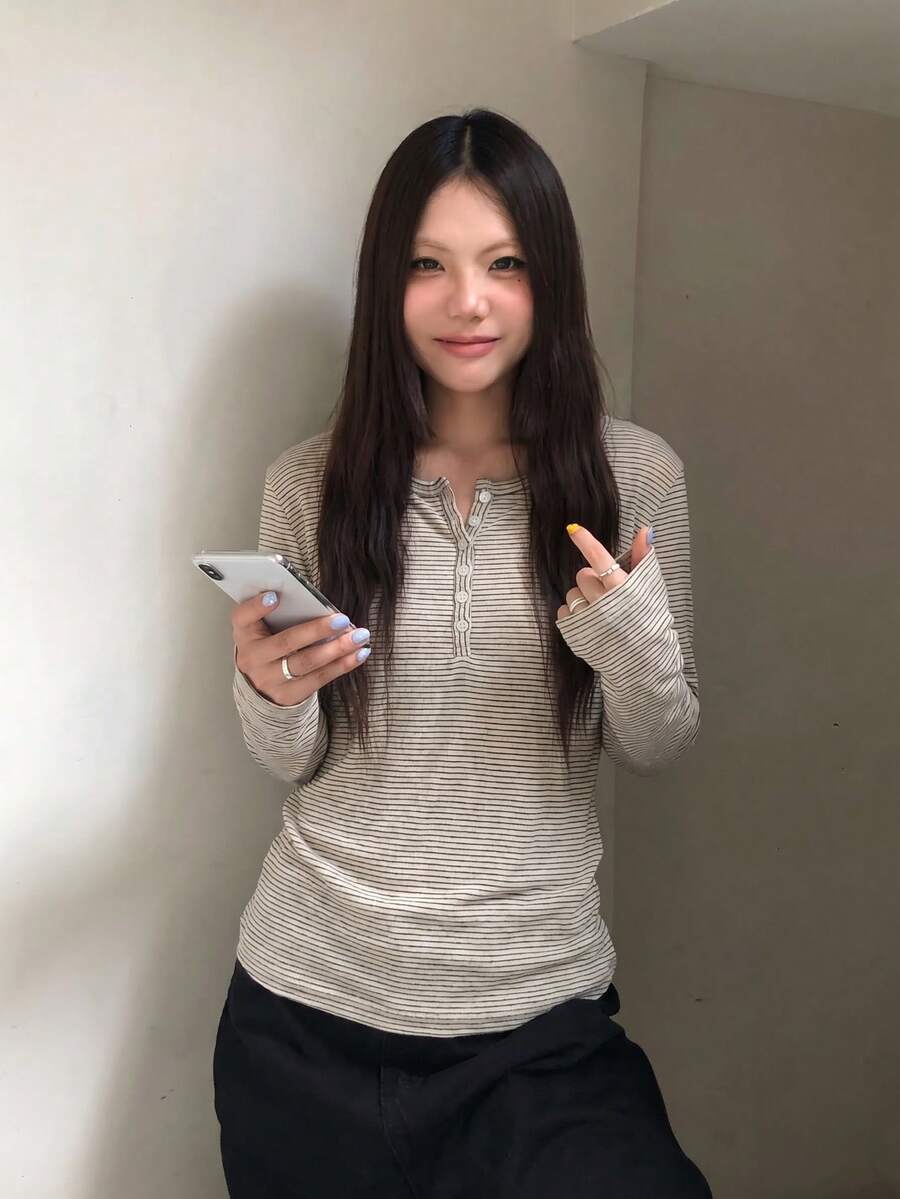 美式復古條紋深U領鈕扣長袖T恤 - 杏色 - 查看 1