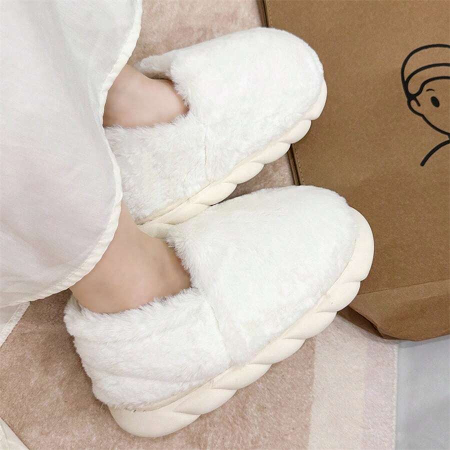 Autumn/Winter New Women's Full-Coverage Thermal Slippers, Fluffy Cloud Thick Sole Design, Skin-Friendly Thermal Lining For Warmth And Heat Retention, Indoor Slippers, Non-Shedding, Machine Washable, Warm Home Winter Shoes Suitable For Outdoor Wear - White - View 1