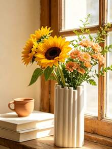 1Pc Creative Sawtooth Top Fluted Resin Vase, Minimalist White Desktop Flower Holder For Home Living Room Decor, Versatile Tabletop Ornament & Unique Gift Choice For Modern Decor Lovers - Ribbed Vase - View 6