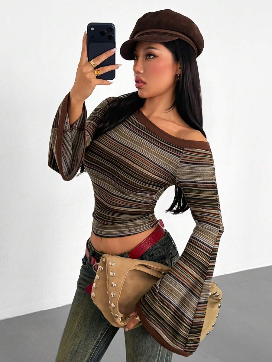 女款復古彩色條紋喇叭袖上衣,不對稱肩修身短版長袖T恤 - 彩色 - 查看 1