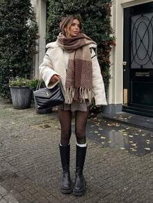 1pc Women's Casual Minimalist Plaid Cashmere Tassel Scarf, Vintage Street Style Versatile Fashion Shawl, Suitable For Spring, Autumn And Winter, Can Be Paired With Commuting, Travel And Daily Wear, Holiday Gift - Dark Brown - View 2