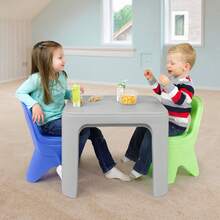 Juego de Mesa y Silla para Niños Gris 58.4x58.4x48.3 cm| Juego de Mesa de Plástico con 2 Sillas Azul y Verde| Mesa Multiusos para Actividades Dibujo y Juego| Diseño Liviano con Bordes Redondeados para Niños Pequeños| Fácil de Limpiar - Multicolor - Ver 6