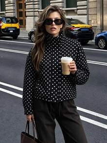 Jaket Pendek Kasual Wanita Model Vintage Warna Hitam dengan Motif Polkadot, Tali Serut, Bahu Jatuh, Potongan Longgar, Cocok untuk Perjalanan Sehari-hari - Hitam dan Putih - View 4