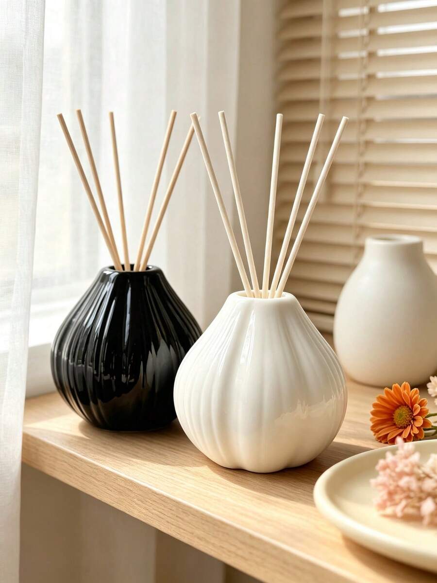 1pc Ribbed Teardrop Reed Diffuser Bottle, Glossy Vase (Black/White), Modern Home Decor Fragrance Oil Container, Minimalist Shelf Decor Ornament, Housewarming Gift - Multi-color - View 1