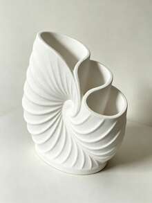 1pc Seashell Toothbrush Holder, Toothpaste Storage Rack, Plastic Organizer, Creative Minimalist, 3-Compartment Design, Suitable For Bathroom Sink Storage, Countertop Toothpaste And Razor Organizer, Home Toiletries Organization, Wedding Season Graduation Season Back To School Season Gift, Dorm Storage, Decorative Ornament, Home Decor - Multicolor - View 9