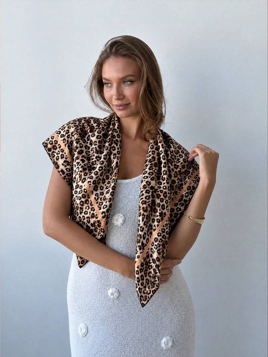 1PC Women's Fashion Casual Multi-Functional Versatile Scarf Vintage Leopard Print 90*90 Bandana Headscarf, Suitable For Daily Wear, All Seasons - Khaki - View 1