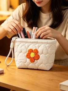 Quilted Heart-Shaped Makeup Bag With Knitted Flower, Lipstick Storage Pouch, Soft Candy Color Toiletry Bag, Multiple Colors Available, Perfect Gift For Middle East National Day, Halloween, Christmas - Multicolor - View 1