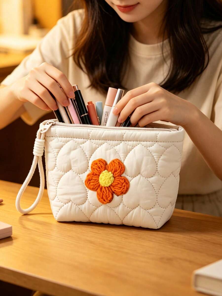 Quilted Heart-Shaped Makeup Bag With Knitted Flower, Lipstick Storage Pouch, Soft Candy Color Toiletry Bag, Multiple Colors Available, Perfect Gift For Middle East National Day, Halloween, Christmas - Multicolor - View 1