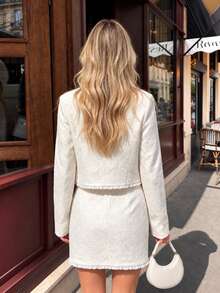 Setelan 2 Potong Renda Putih Elegan untuk Wanita, Jaket Berkerut dengan Rok Mini, Sempurna untuk Acara Spesial dan Pesta, Pakaian Sehari-hari yang Elegan - Putih - View 3