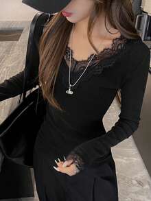 Women's V-Neck Lace Trim Base Layer Top, Spring/Autumn/Winter Thermal Lined Long Sleeve T-Shirt - Black - View 2