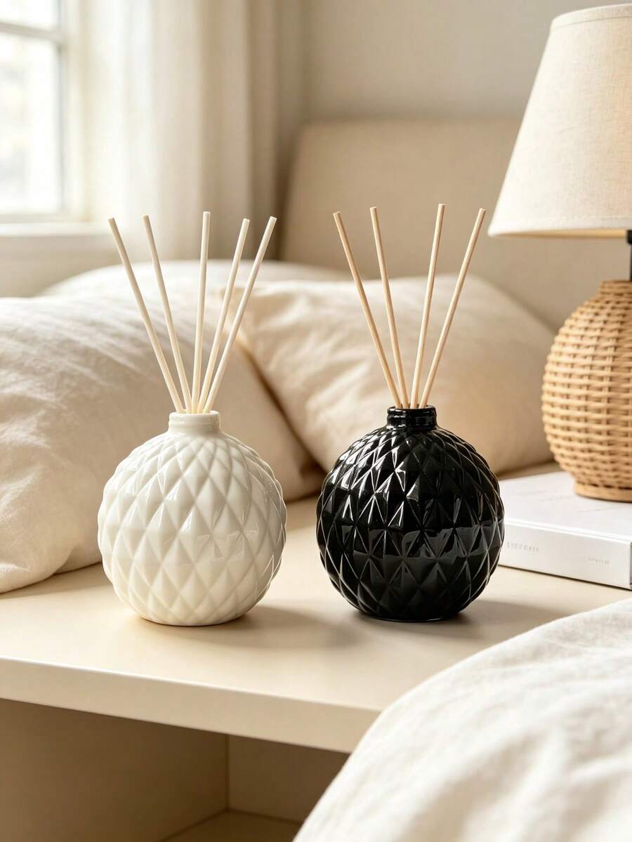 1pc Geometric Rhombus Textured Rattan Aromatherapy Bottle, Glossy Round Vase (Black/White), Modern Home Decor Aromatherapy Oil Container, Minimalist Shelf Decoration, Housewarming Gift - Multicolor - View 1