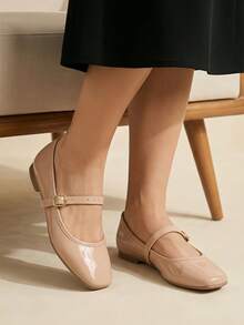 Women Flats - Makeup - View 3