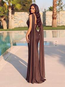 Romantic Sleeveless Brown Dress With Ruched Details, Strapless Boned Bodice And Mermaid Hem, Suitable For Formal Occasions - Coffee Brown - View 2