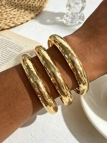 3pcs/Set Vintage Elegant Casual Style Wide Plain Metal Iron Sheet Bangle Bracelet Set, Suitable For Women's Daily, Party, Vacation Wear And Holiday Gift - Gold - View 2