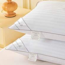 Almohada de Plumón de Ganso Blanca a Rayas Paquete de 2 42.9x10.2 cm| Almohada de Cama con Funda de Algodón 100%| Relleno de Plumón de Ganso Suave y Cómodo| Tamaño Estándar para Dormir Bien| Fácil de Cuidar - Estándar (Paquete de 2) - Ver 6