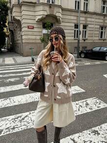 Áo cardigan len dệt jacquard họa tiết sao cổ chữ V nữ, vai trễ, tay dài, có cúc cài trước và túi, chất len mềm, áo len thường ngày phong cách casual cho mùa thu/đông - Màu Khaki - Xem 5