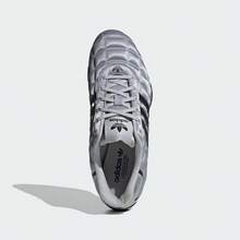 adidas 柔軟舒適賽車鞋 防滑耐磨 包覆性 低筒休閒鞋 男女同款 灰色 - 灰色 - 查看 8