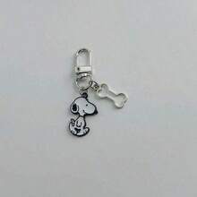 1pc Snoopy Cute Bone Heart Hollow Bag Charm, Perfect Small Gift For Fans, Family And Friends [Random Style] - Random - View 3