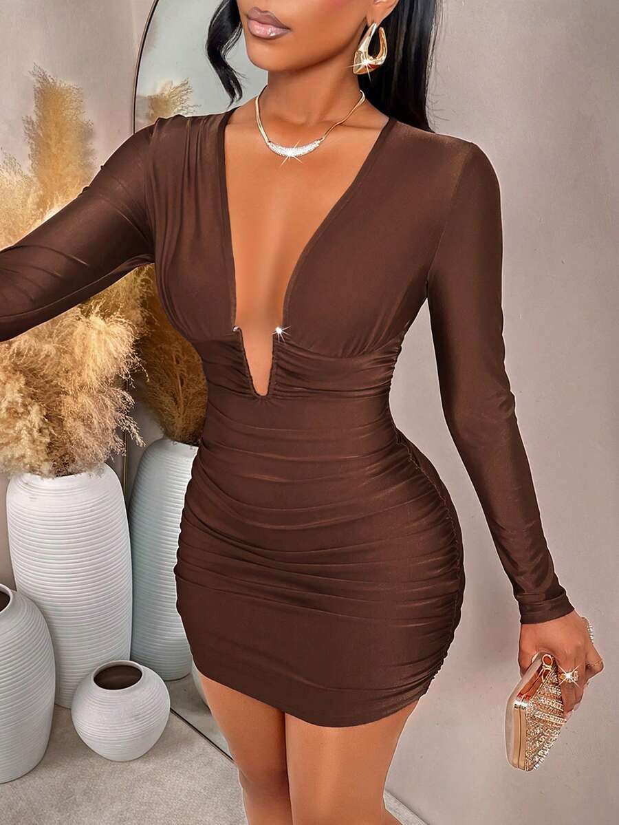 AIJ Sexy Deep V-Neck Long Sleeve Slim Fit Bodycon Mini Dress, Metal Buckle Decor Side Ruched Elastic Nightclub Style Dress, Brown Autumn/Winter Night Out Date Party Outfit, Halloween Occasion - Brown - View 1