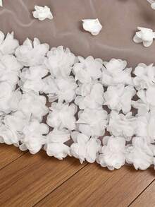 1pc Detachable Long Bridal Train, 3D Floral Pearl Tulle Long Wedding Dress Train, Wedding Photography Dress Accessory - White - View 4