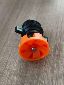3-Color Rotating Garden Sprinkler, 360° Adjustable Rotating Water Nozzle, Suitable For Lawn, Yard And Plant Irrigation - Multiple Styles - View 9