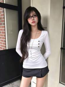 女款時尚白色針織長袖上衣，鈕扣裝飾，圓領修身版型T恤，適合秋季穿著 - 白色 - 查看 13
