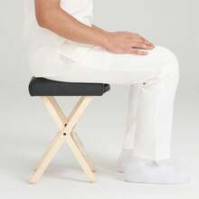 Taburete de masaje plegable de madera ligera, color negro, taburete portátil para terapia, tatuaje y facial, estructura resistente, fácil de transportar y guardar, ideal para salón de belleza, estudio de tatuajes y uso profesional en casa - Negro - Ver 5