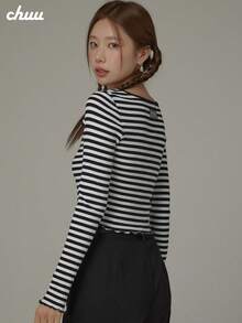 CHUU Striped Hollow Out T-Shirt Women Autumn Contrast Color Frill Trim Long Sleeve Fashion Slimming Short Top - Black and White - View 4