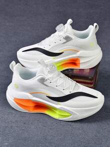Chaussures de course pour hommes, chaussures de tennis à semelle fine et légère, semelle antidérapante confortable et rembourrée, convient pour le fitness en intérieur, la course, l'entraînement de tennis - Blanc - Voir 7