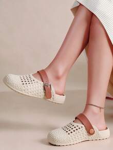 Women's Summer Hollow-Out Clogs, Closed-Toe Hollow-Out Sandals, Fashionable Slippers, Non-Slip Soft Sole Beach Casual Shoes - Apricot - View 1