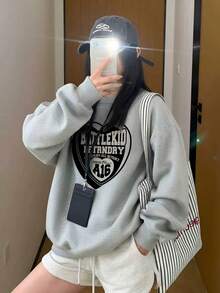 American Vintage Shield & Heart Multi-Layer English Print Crew Neck Sweatshirt, High Street Casual Drop Shoulder Long Sleeve Autumn Top - Light Grey - View 1